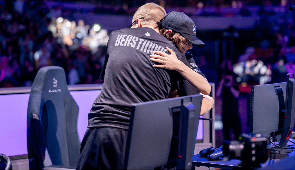 Open up the path to victory in<br>
                    the most prestigious esports tournament