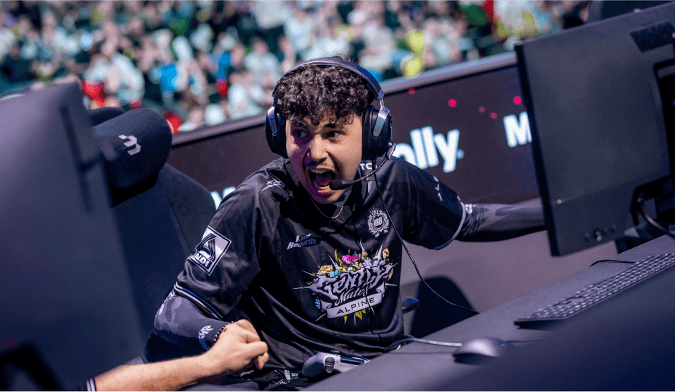 Open up the path to victory in<br>
                    the most prestigious esports tournament